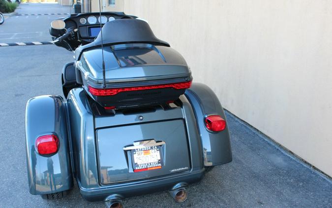 Harley-Davidson® Tri Glide® Ultra 2020 FLHTCUTG 851855T SPRUCE W/PINSTRIPE