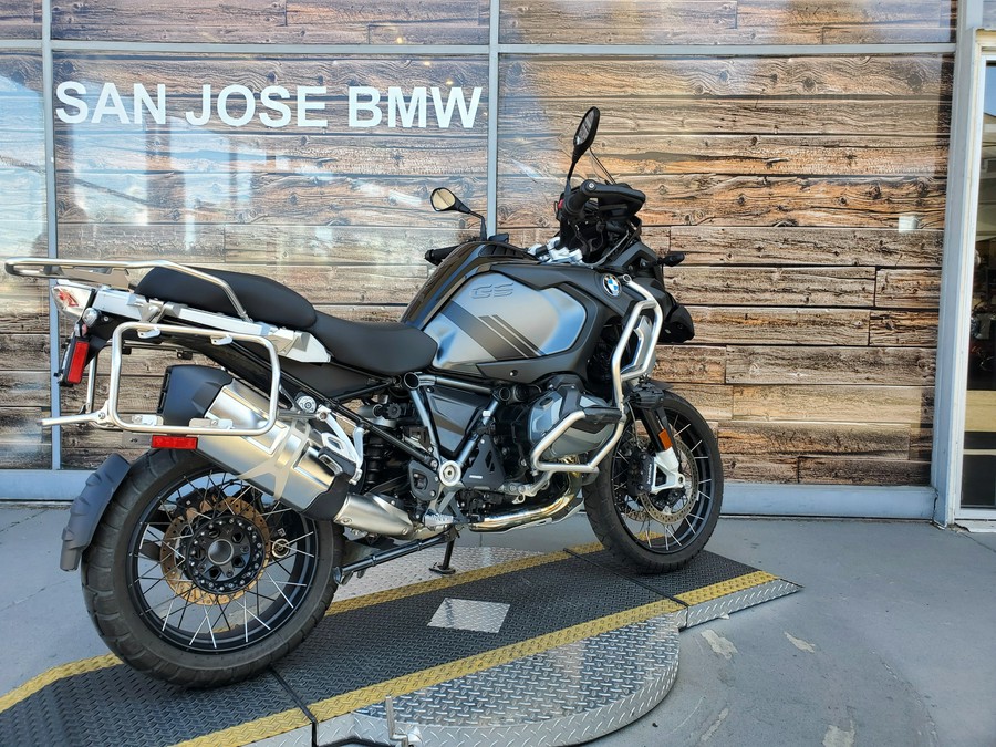 2022 BMW R