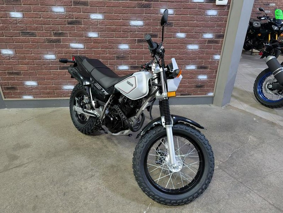 2027 Yamaha TW200