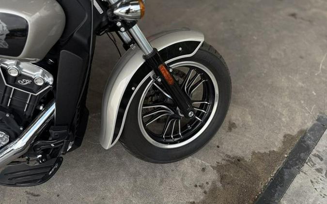 2022 Indian Motorcycle® Scout® ABS Silver Quartz Metallic/Black