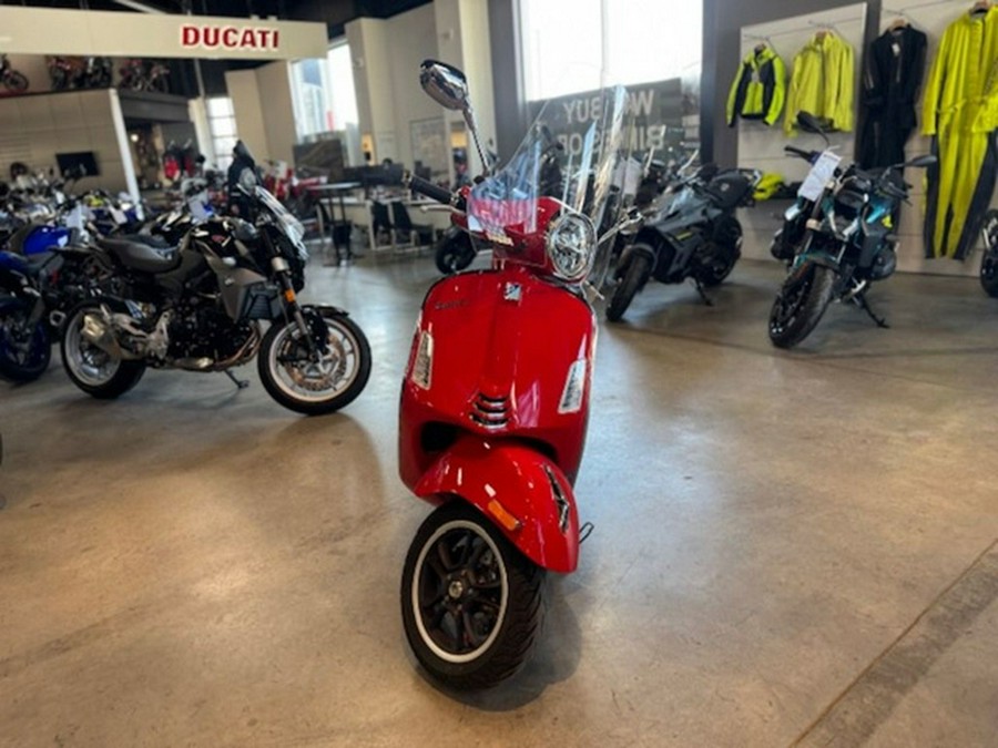 2023 Vespa GTS 300