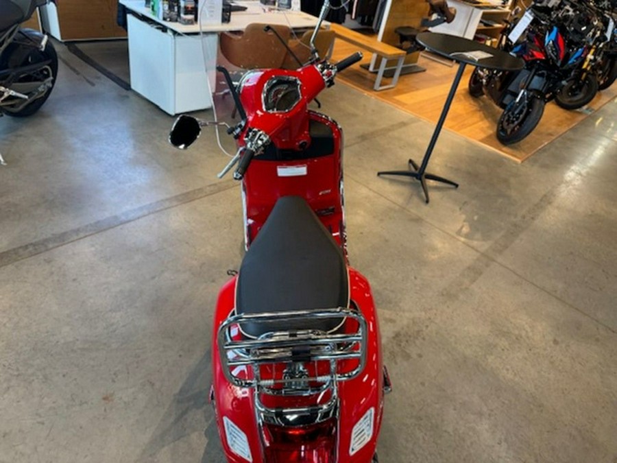 2023 Vespa GTS 300