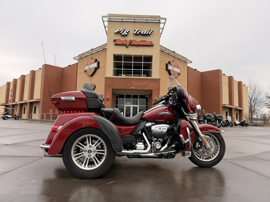 2021 Harley-Davidson® Tri Glide® Ultra FLHTCUTG Billiard Red