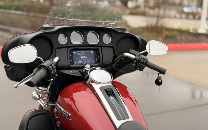 2021 Harley-Davidson® Tri Glide® Ultra FLHTCUTG Billiard Red