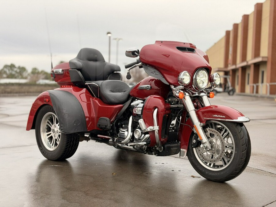 2021 Harley-Davidson® Tri Glide® Ultra FLHTCUTG Billiard Red