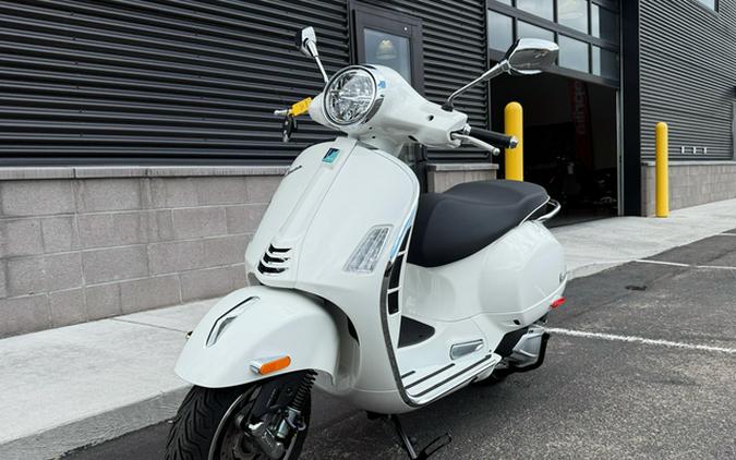 2027 Vespa GTS 310 SUPER