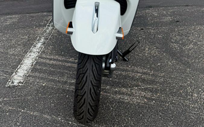 2027 Vespa GTS 310 SUPER