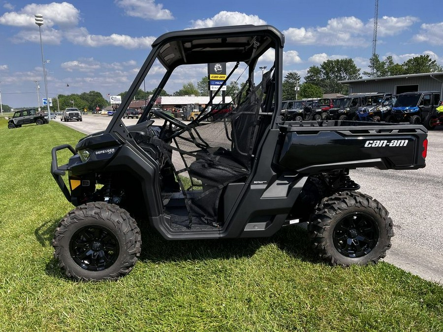 2024 Can-Am® Defender XT HD10