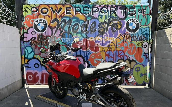 2025 Ducati Multistrada V2