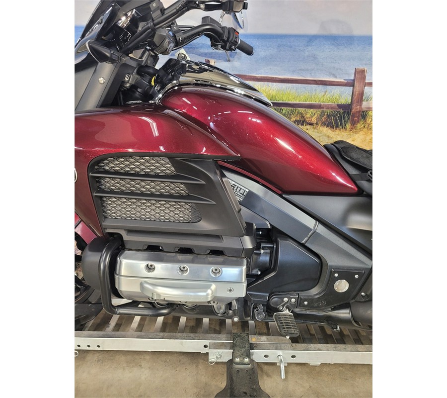 2014 HONDA GL1800C