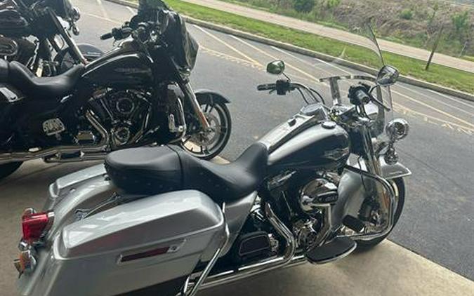 2015 Harley-Davidson Road King®