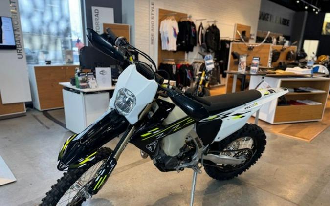 2026 TRIUMPH TF 450-E Jet Black/Pure White