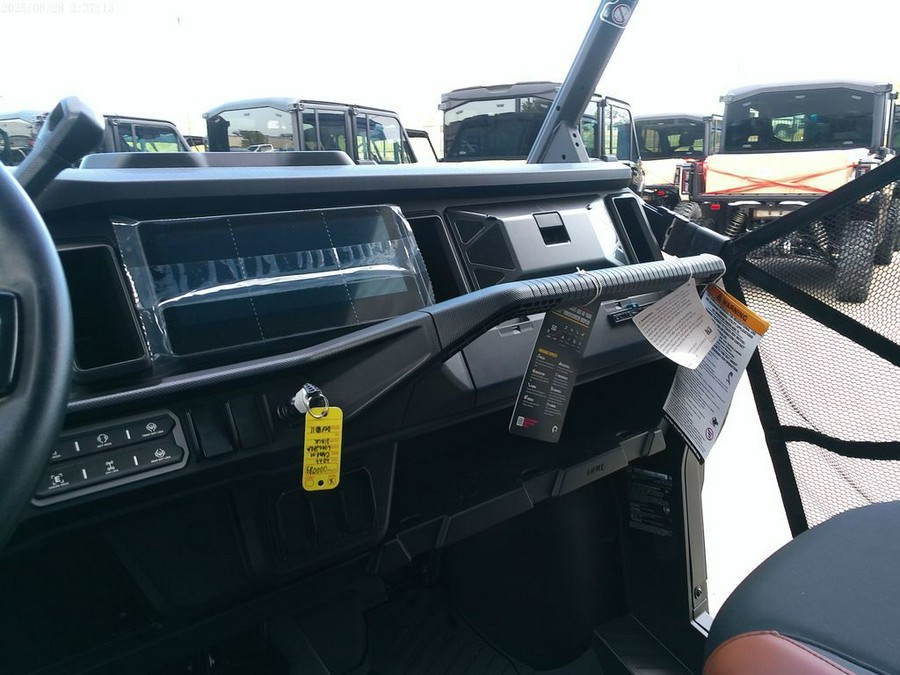 2026 Can-Am® Defender MAX LONE STAR HD11