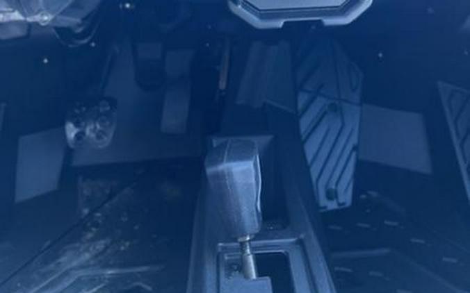 2026 Can-Am® SSV COM XTP 64 1000R GY 26 XT-P 1000R