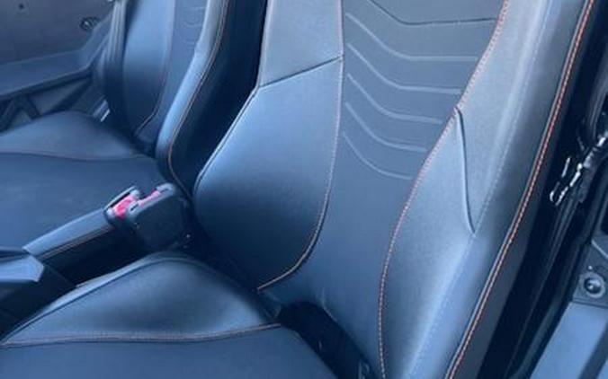 2026 Can-Am® SSV COM XTP 64 1000R GY 26 XT-P 1000R