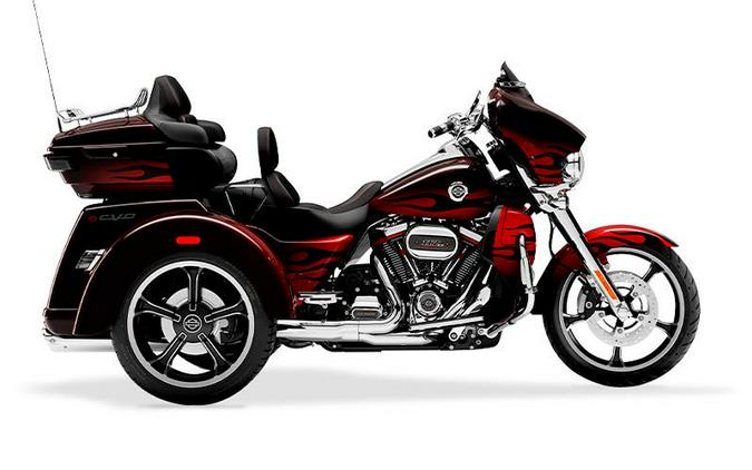 2022 Harley-Davidson® FLHTCUTGSE - CVO™ Tri Glide®
