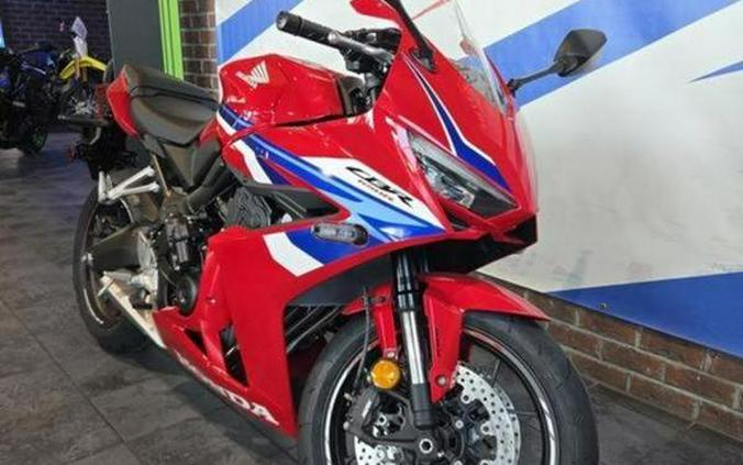2026 Honda® CBR650R E-Clutch