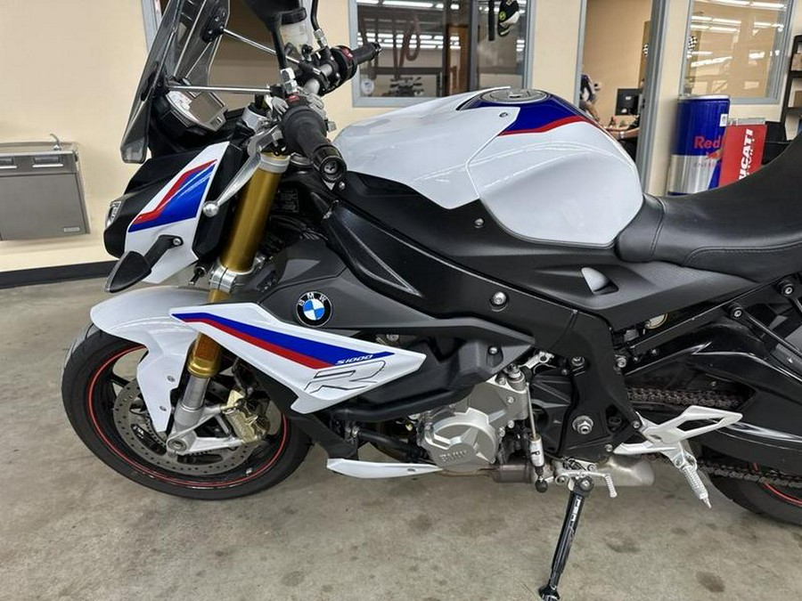 2020 BMW S 1000 R Light White / Racing Blue / Racing Red