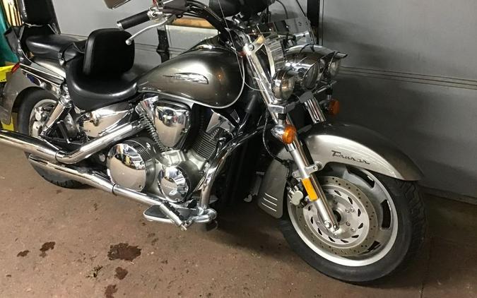 2009 Honda® VTX1300 T