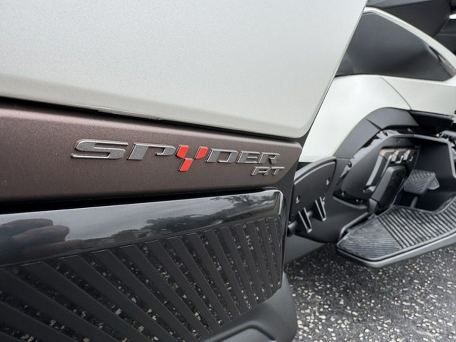 2025 Can-Am Spyder RT Sea-To-Sky