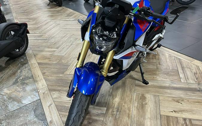 2025 BMW F 900 R Sport