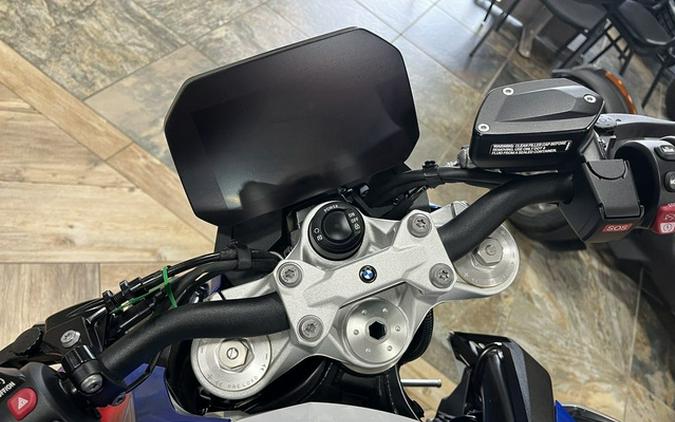 2025 BMW F 900 R Sport