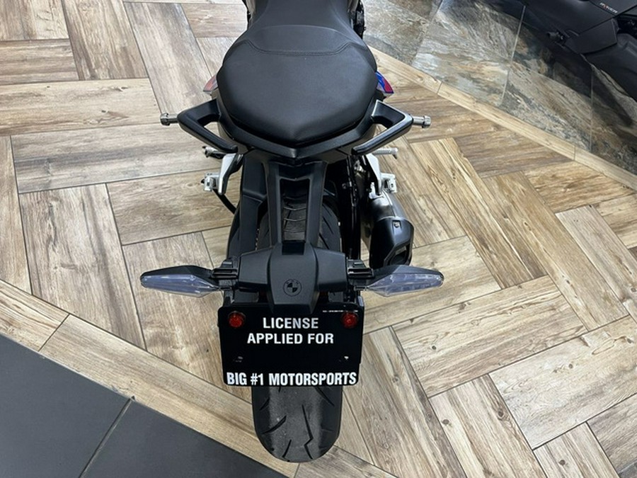 2025 BMW F 900 R Sport