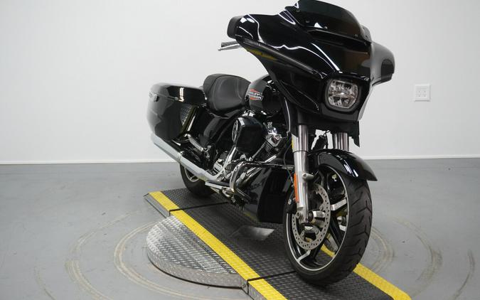 2024 Harley-Davidson® Street Glide® Vivid Black