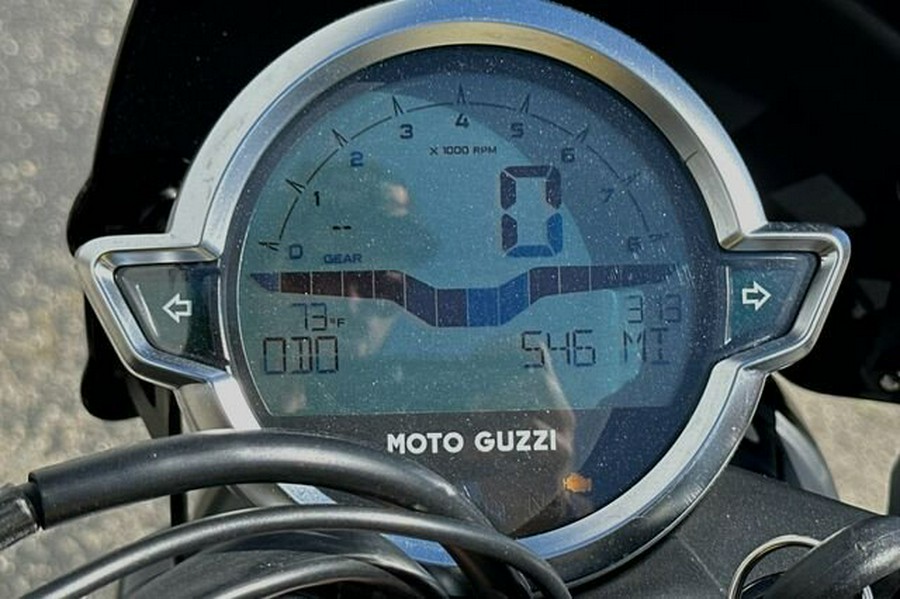 2022 Moto Guzzi V7 Stone E5