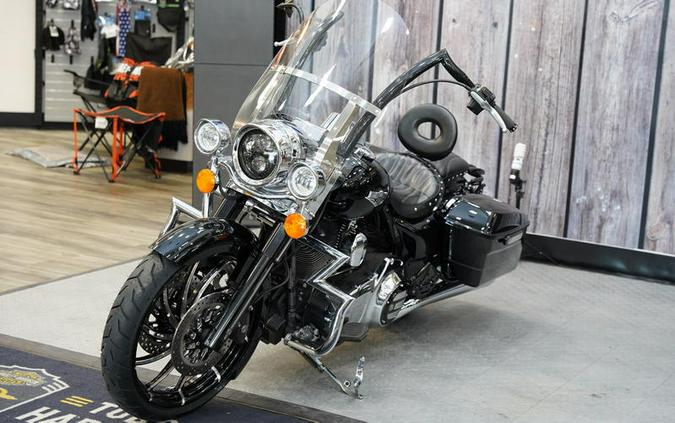 2015 Harley-Davidson® FLHR - Road King®