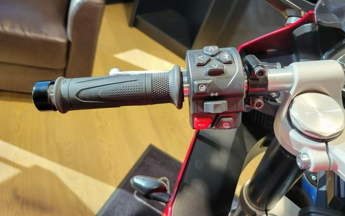 2025 Triumph Daytona 660 Carnival Red/Sapphire Black