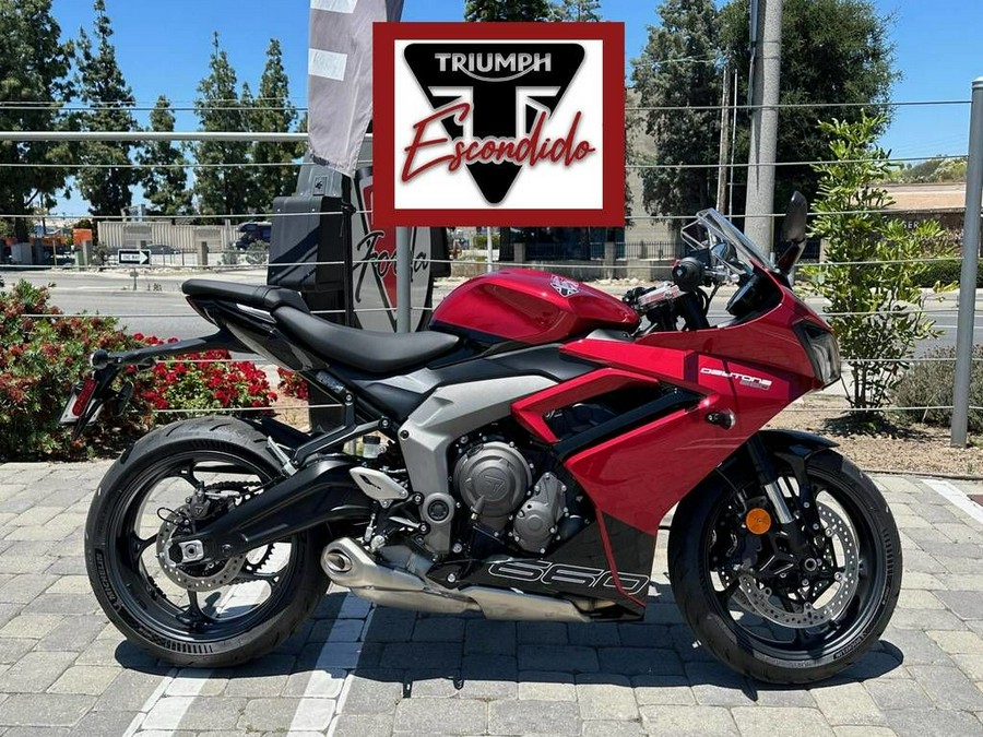 2025 Triumph Daytona 660 Carnival Red/Sapphire Black