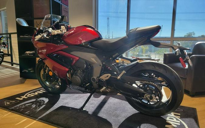 2025 Triumph Daytona 660 Carnival Red/Sapphire Black