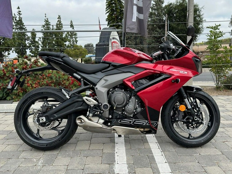 2025 Triumph Daytona 660 Carnival Red/Sapphire Black