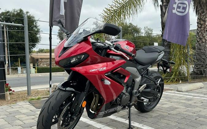 2025 Triumph Daytona 660 Carnival Red/Sapphire Black