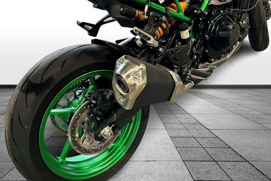 2025 Kawasaki Z900 SE ABS