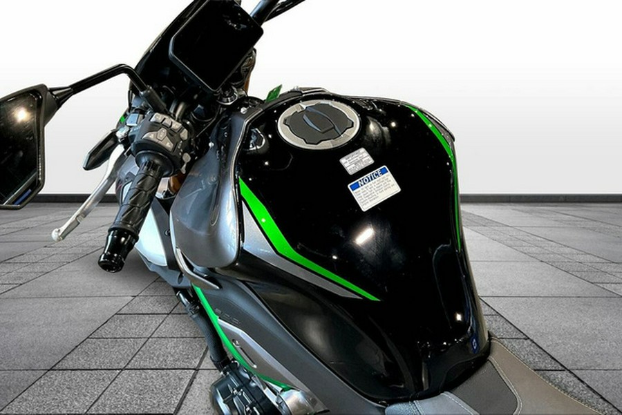 2025 Kawasaki Z900 SE ABS