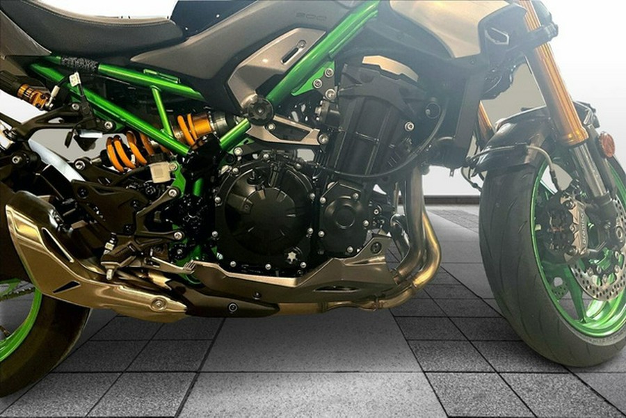 2025 Kawasaki Z900 SE ABS