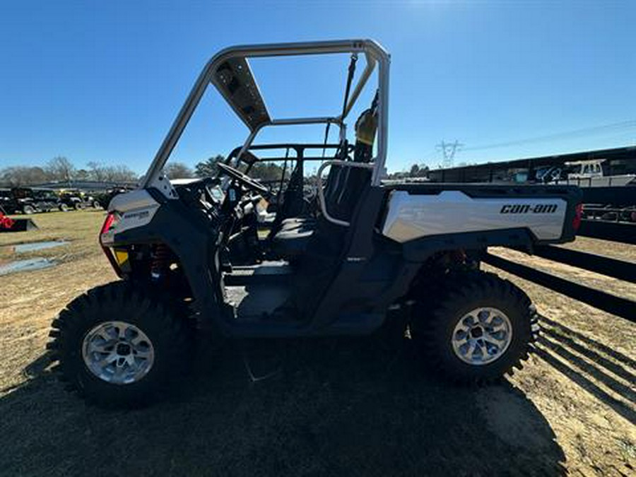 2024 Can-Am Defender X MR HD10