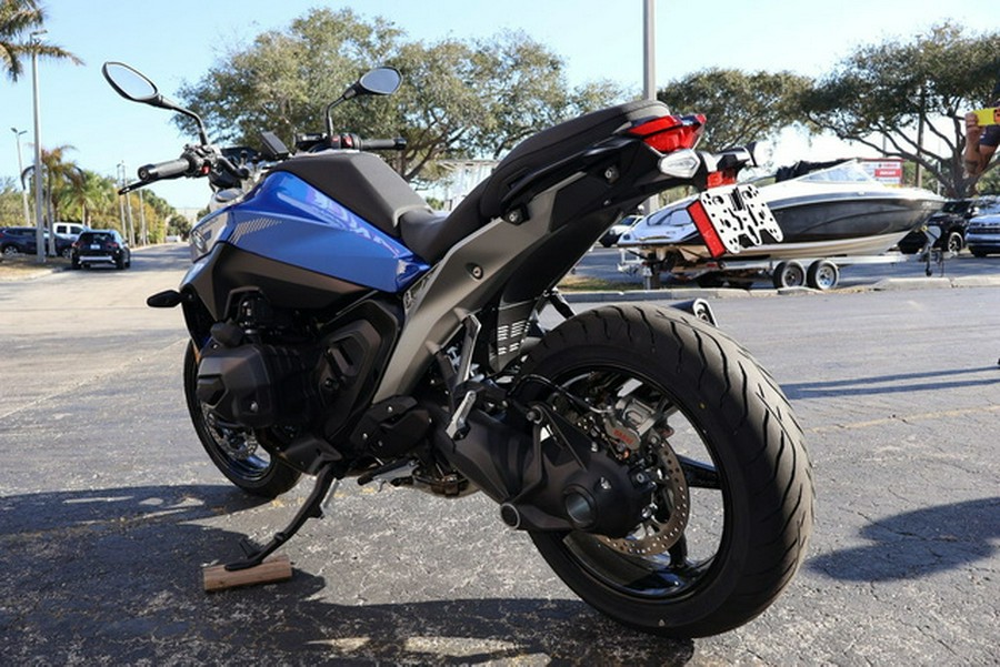 2026 BMW R 1300 R Exclusive