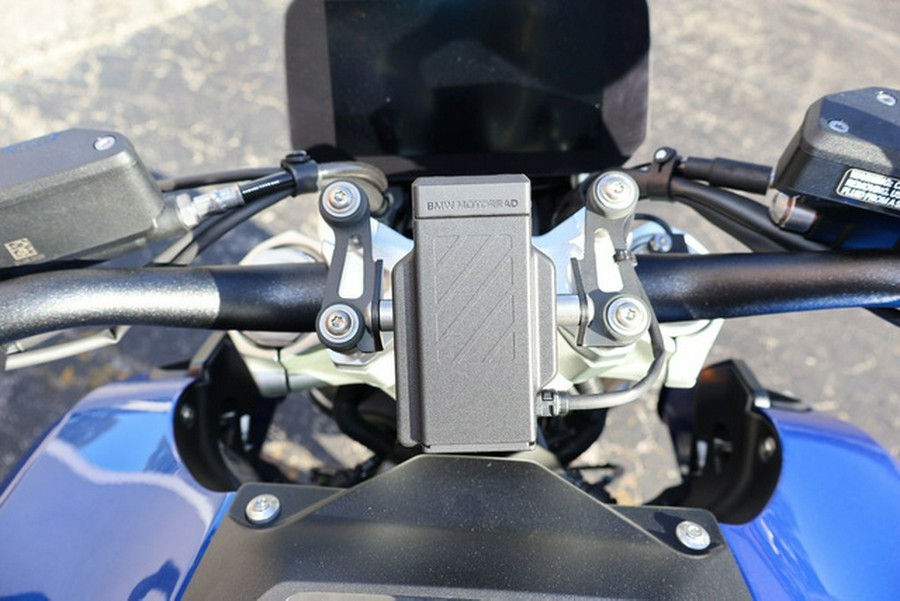 2026 BMW R 1300 R Exclusive