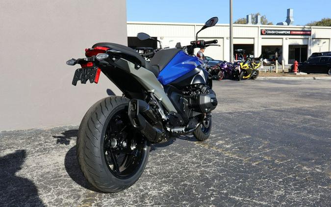 2026 BMW R 1300 R Exclusive