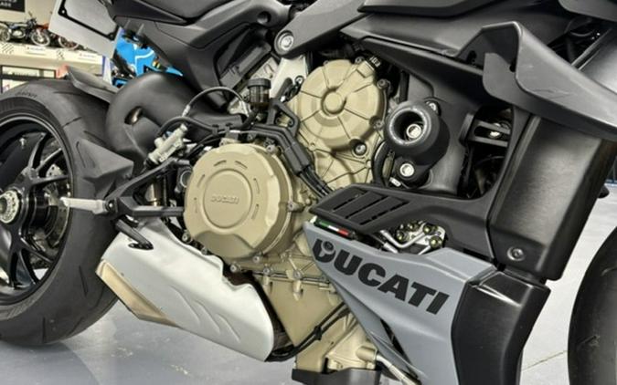 2024 Ducati Streetfighter V4 S Grey & Black