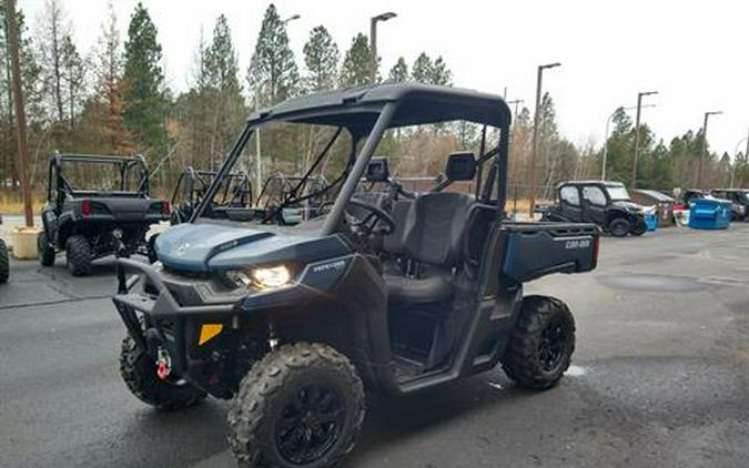 2025 Can-Am Defender XT HD7
