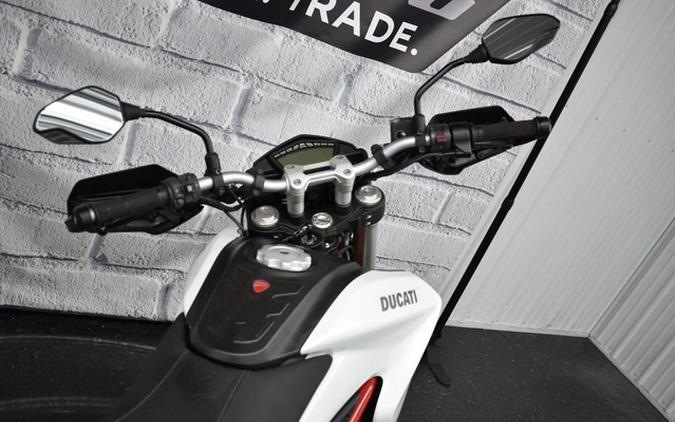 2017 Ducati Hypermotard 939 Star White Silk