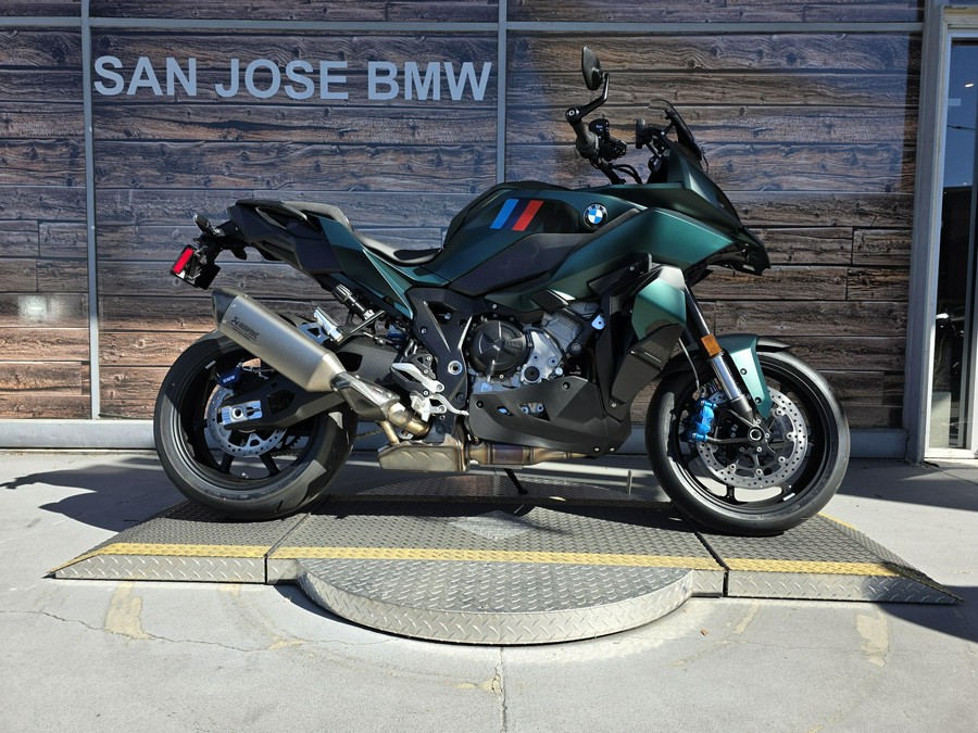 2026 BMW M 1000 XR