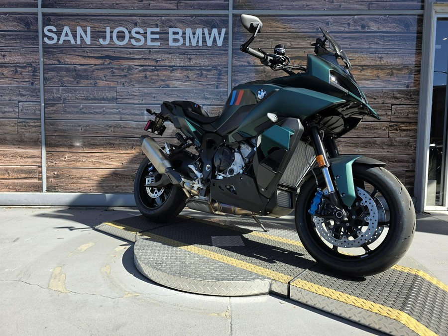 2026 BMW M 1000 XR