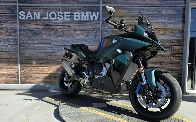 2026 BMW M 1000 XR