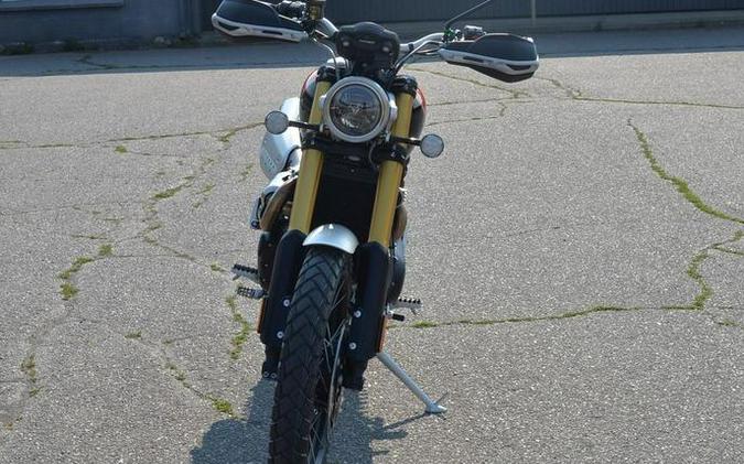 2024 Triumph Scrambler 1200 XE Baja Orange / Phantom Black