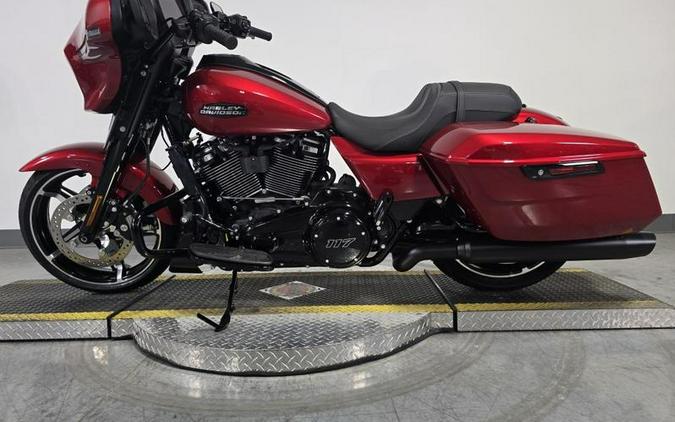 2025 Harley-Davidson® FLHX - Street Glide®